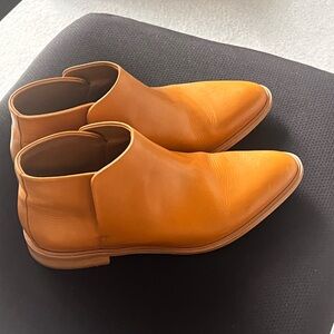 Everlane Bootie (Camel/Tan, Size 8.5) *Runs 1/2 Size Small